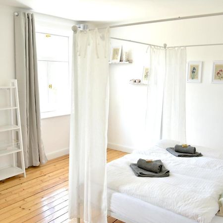 White Midsommar - Stilvolle Wohnung, 3 Schlafzimmer, Wohnzimmer, Kueche Landshut Exterior foto